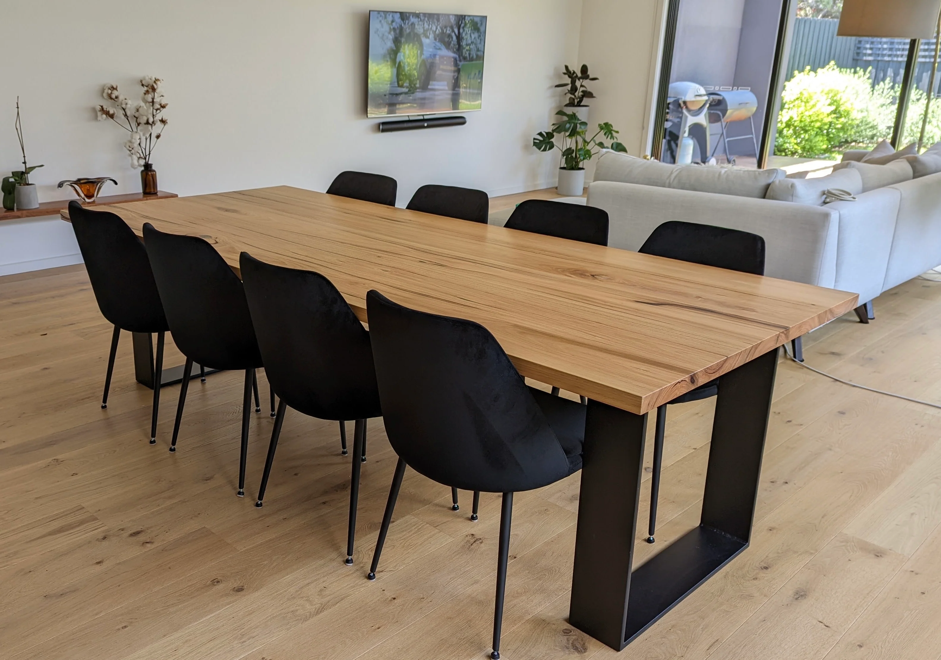 Monarch Dining Table - Image 2