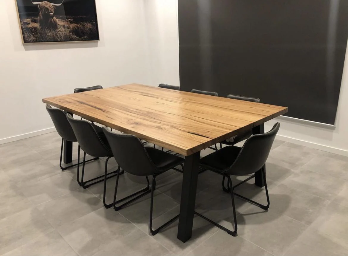Montana Dining Table - Image 3