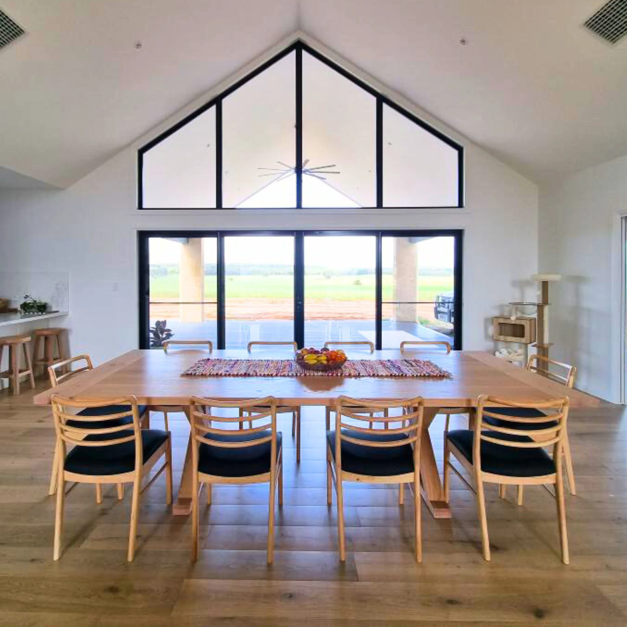 Provincial Dining Table - Image 3