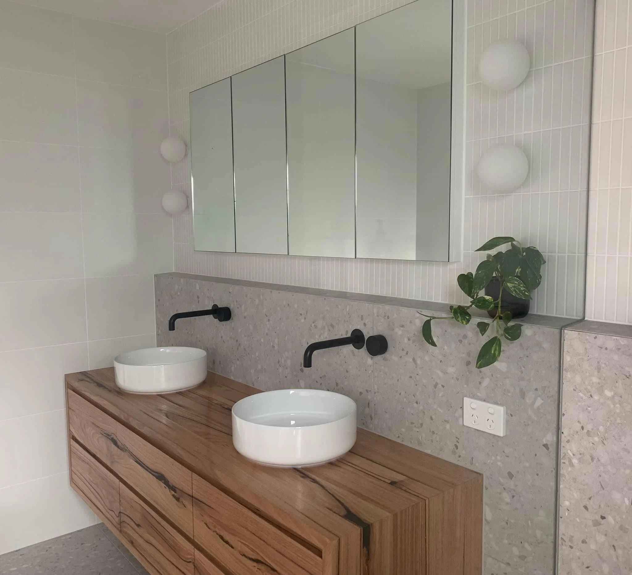 Vaucluse Bathroom Vanity - Floating - Image 3